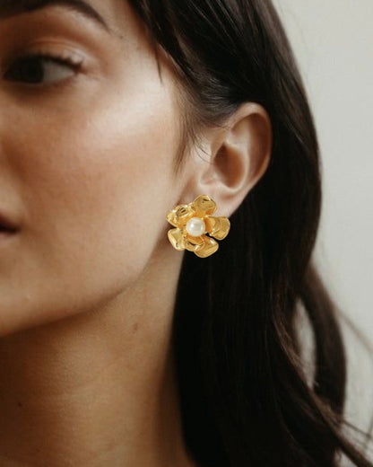 Layla stud earrings